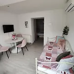 Zoric Apartments & Rooms 2